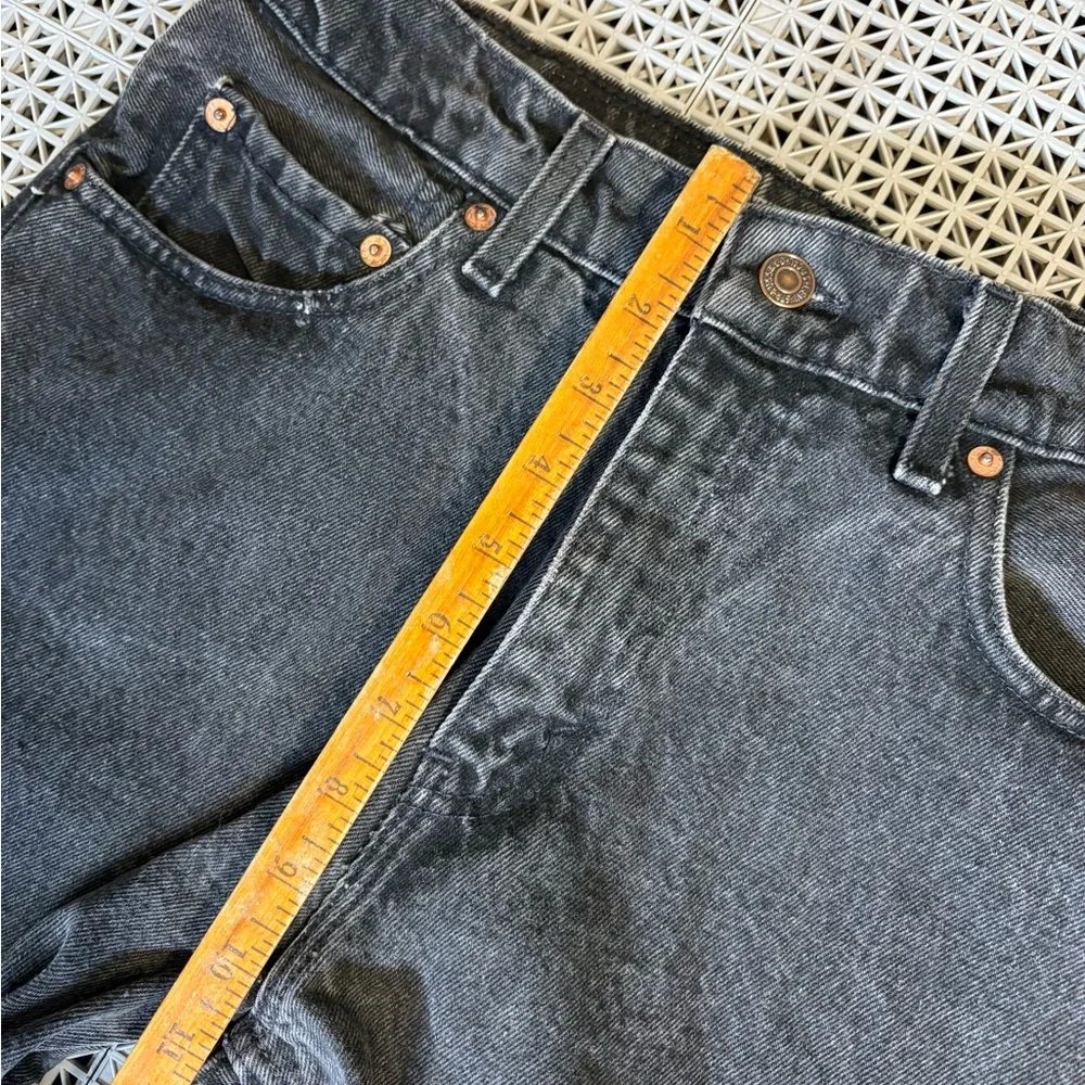 Vintage 90’s Levi’s 560 Loose Fit Straight-Leg Black Wash Jeans - Picture 6 of 10